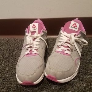 Like New - Reebok Sneakers